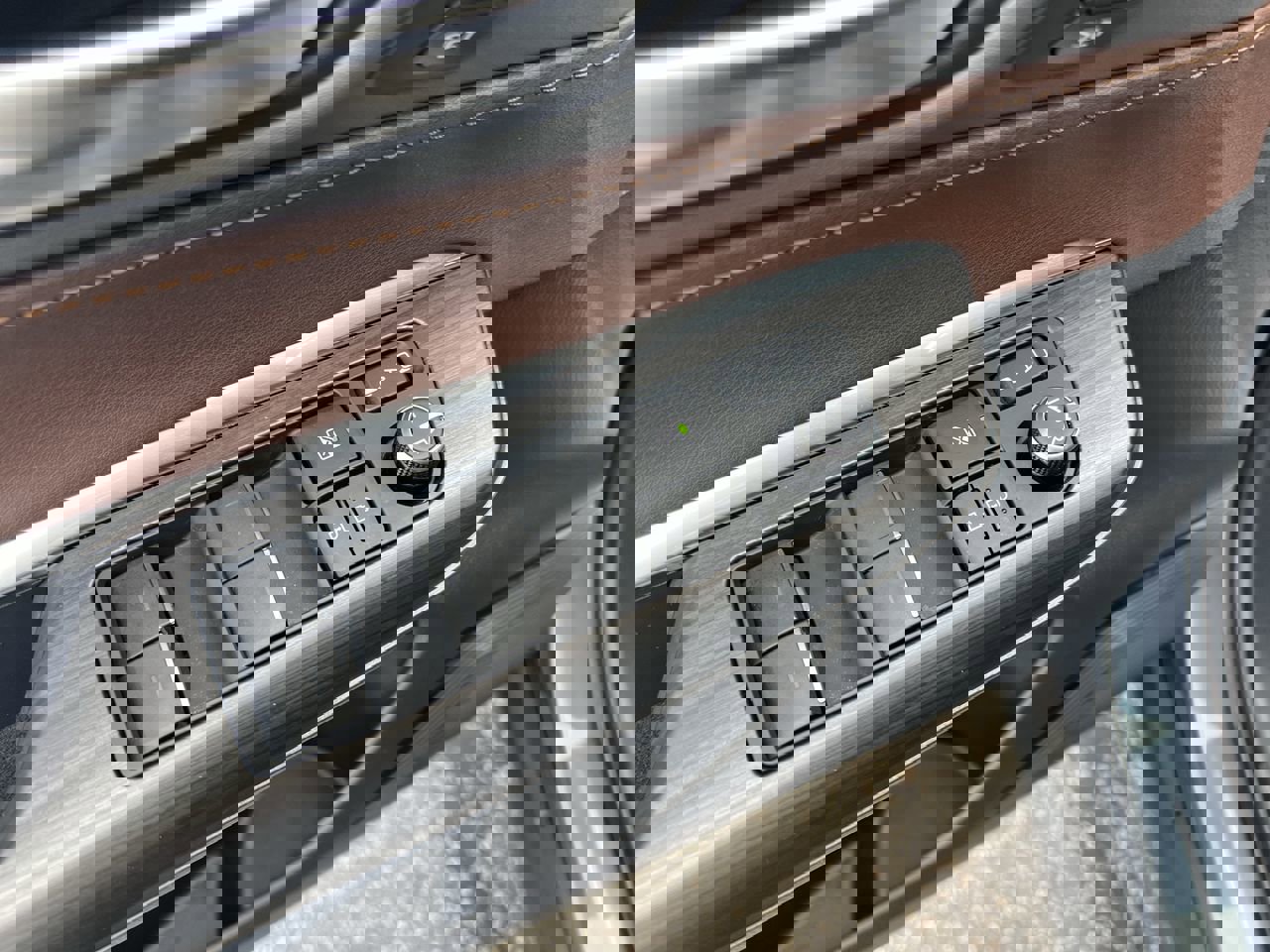 Used 2024 Toyota Venza XLE AWD/4WD image 15