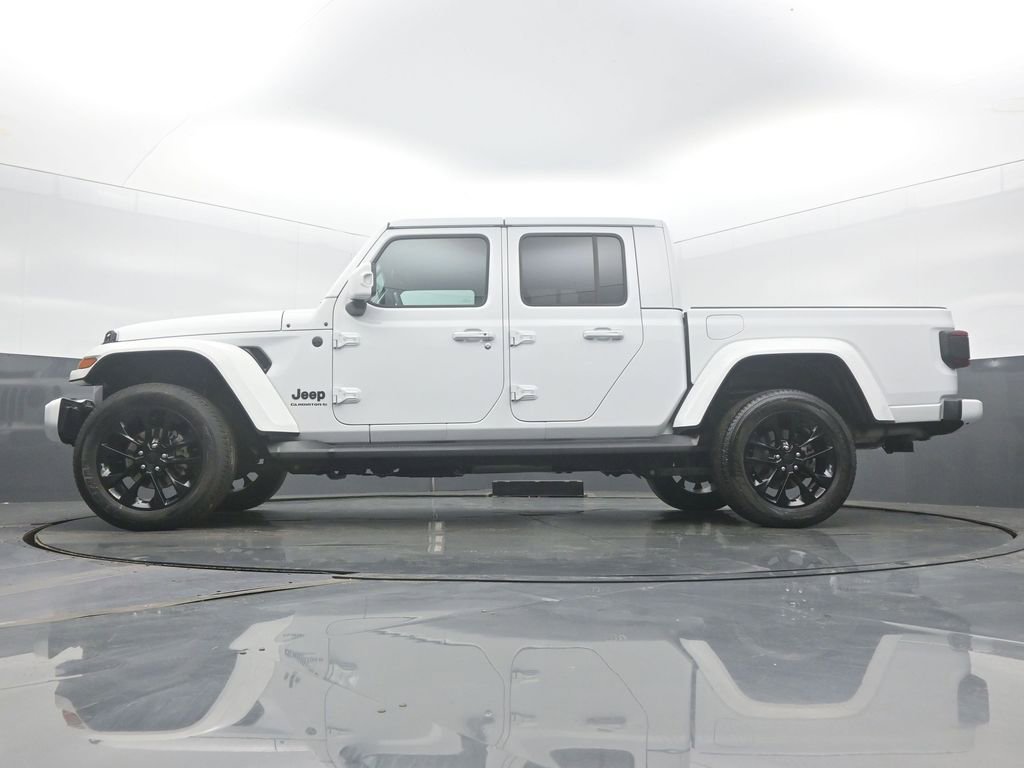 Used 2023 Jeep Gladiator Overland image 45