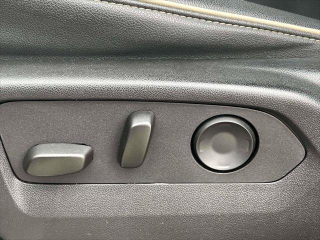 Used 2024 Chevrolet Suburban Premier image 17