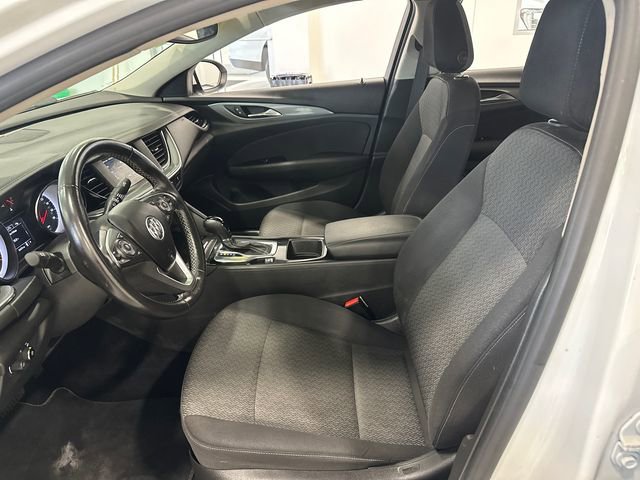 Used 2019 Buick Regal Preferred image 27