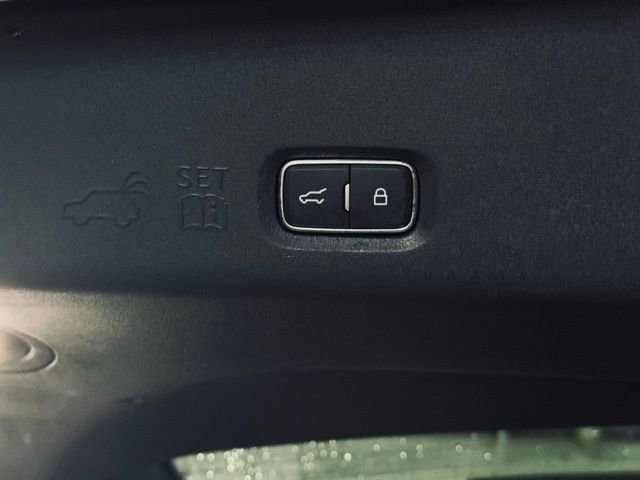 Used 2025 Ford Expedition Active image 15