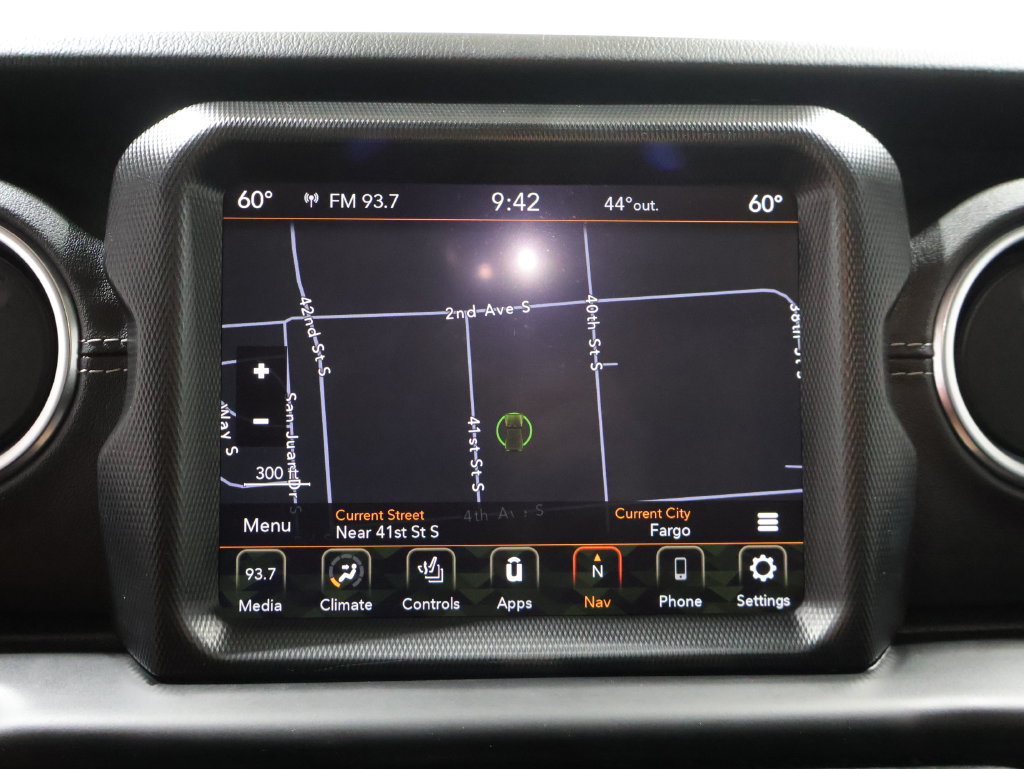 Used 2022 Jeep Wrangler Unlimited Sahara w/ Cold Weather Group AWD/4WD image 26