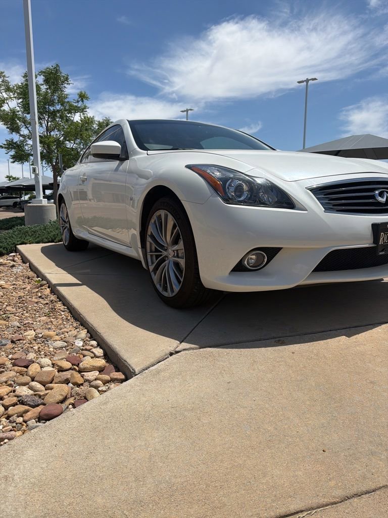 Used 2015 INFINITI Q60 AWD Coupe w/ Premium Package image 3