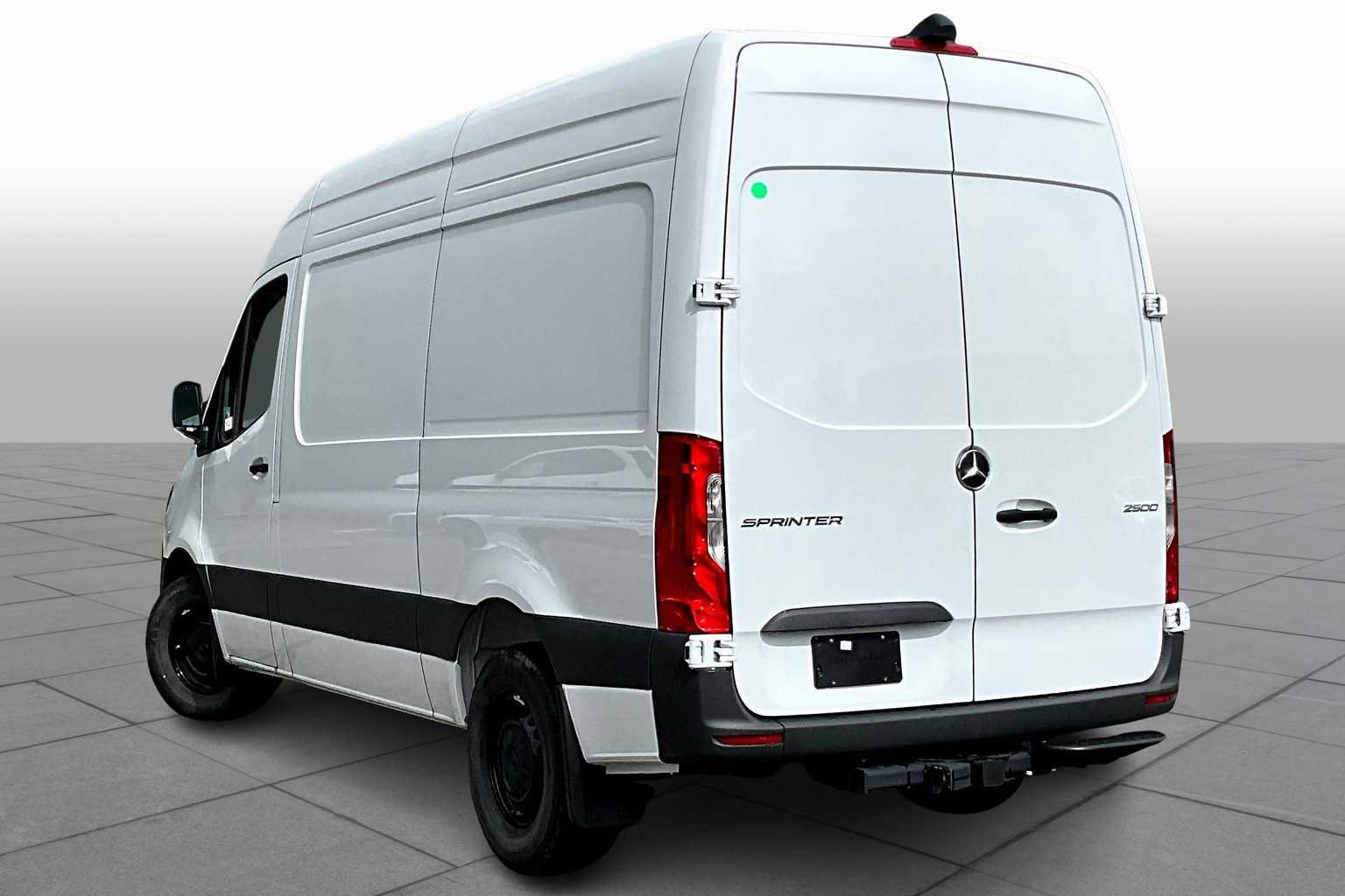 New 2025 Mercedes-Benz Sprinter 2500 image 3