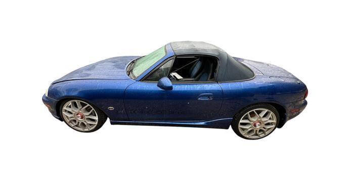 Used 1999 MAZDA MX-5 Miata RWD image 2