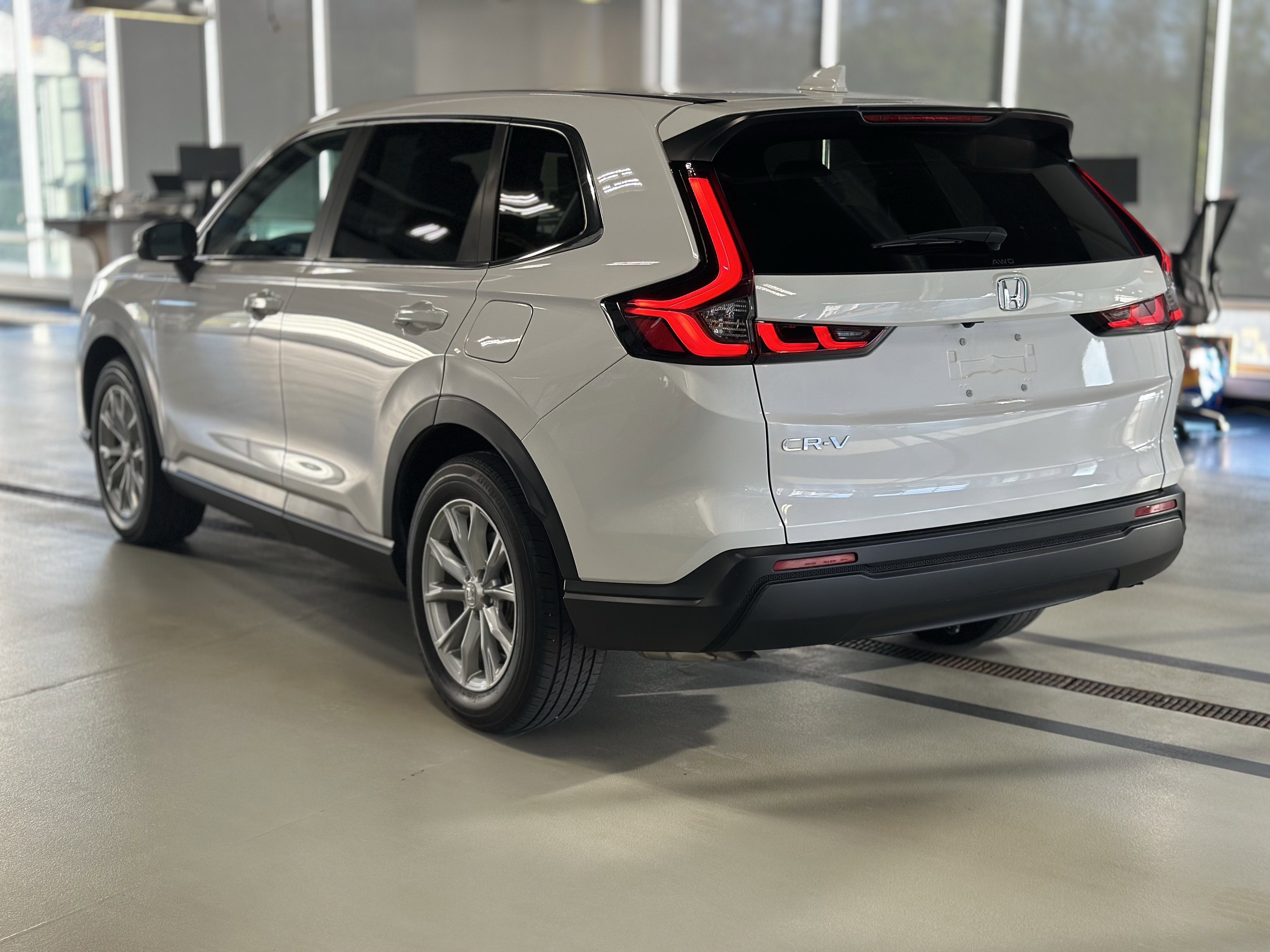 Used 2024 Honda CR-V EX image 8