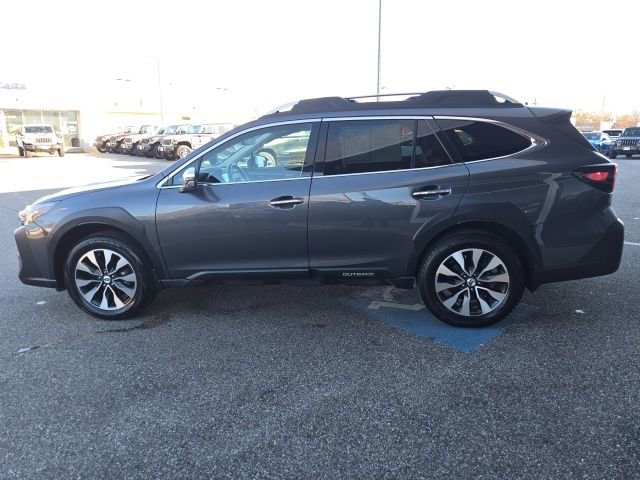 Used 2023 Subaru Outback Touring XT image 29