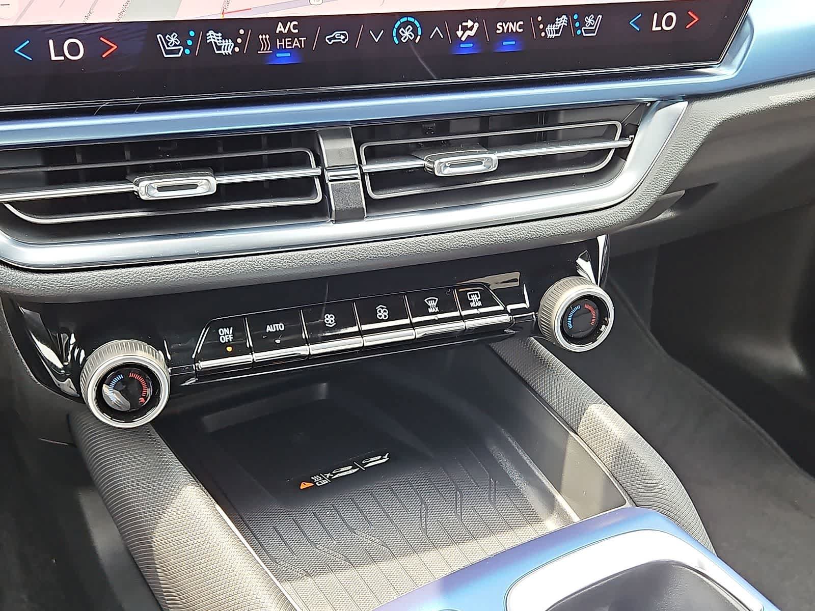 New 2026 Chevrolet Equinox EV LT w/ Convenience Package II FWD image 13
