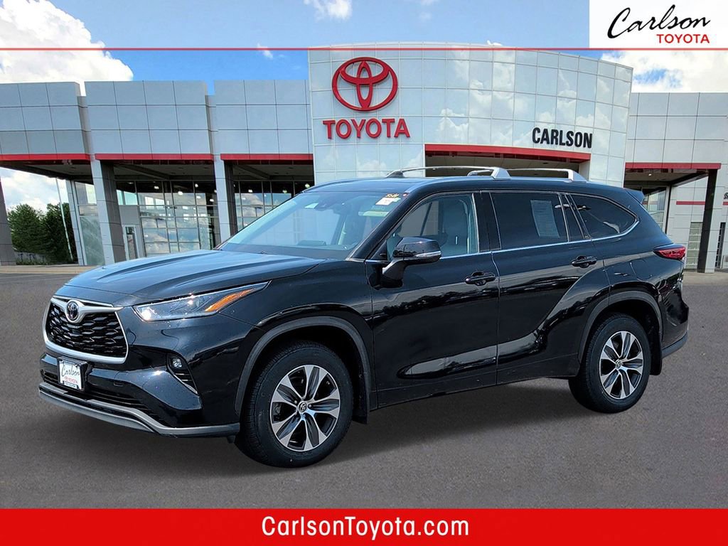 Used 2021 Toyota Highlander XLE