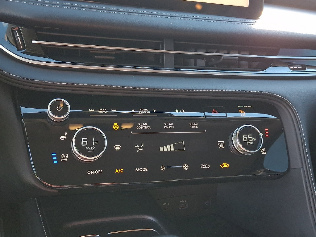 Certified 2023 INFINITI QX60 Luxe w/ Performance Audio Package AWD/4WD image 17
