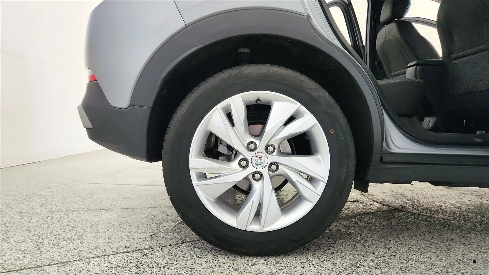 Used 2025 Buick Encore GX Preferred FWD image 13