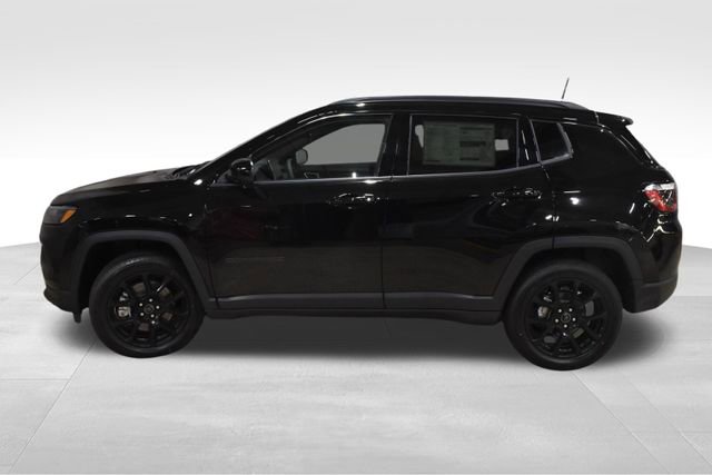 New 2026 Jeep Compass Latitude image 6