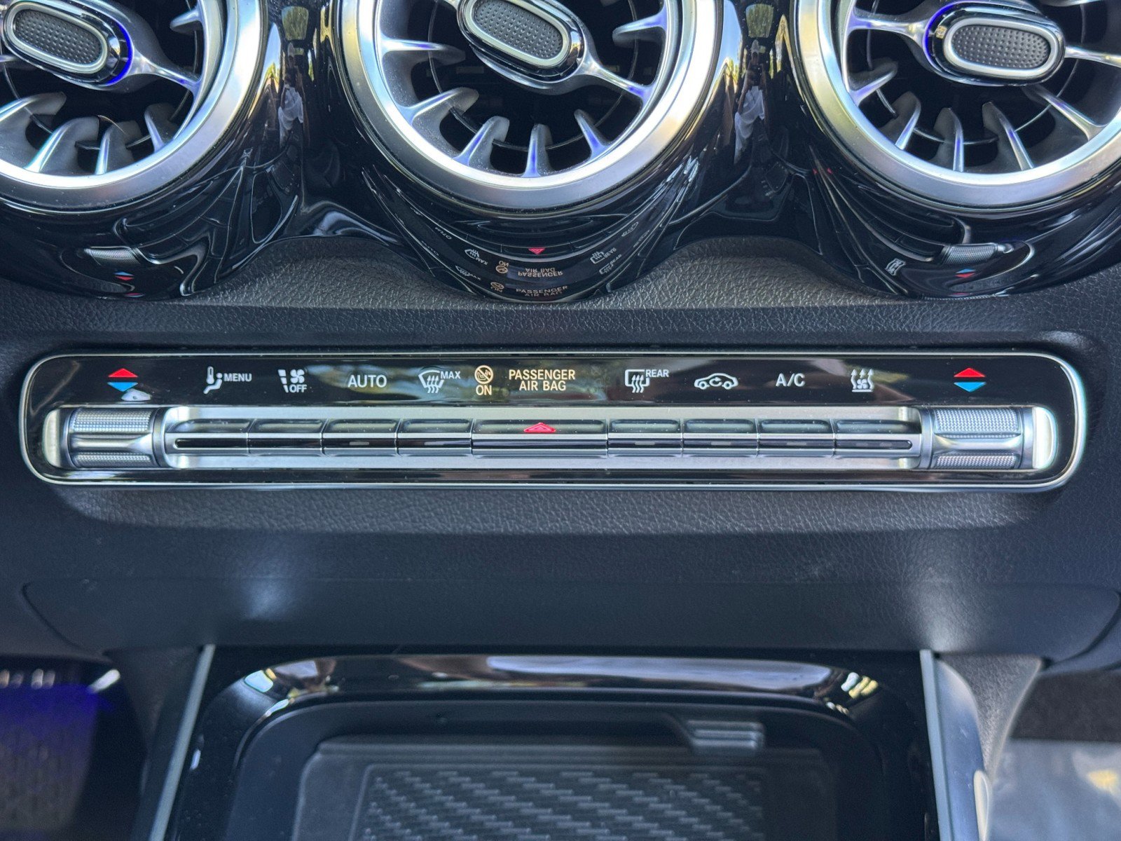 Used 2022 Mercedes-Benz EQB 350 4MATIC w/ Pinnacle Package image 29