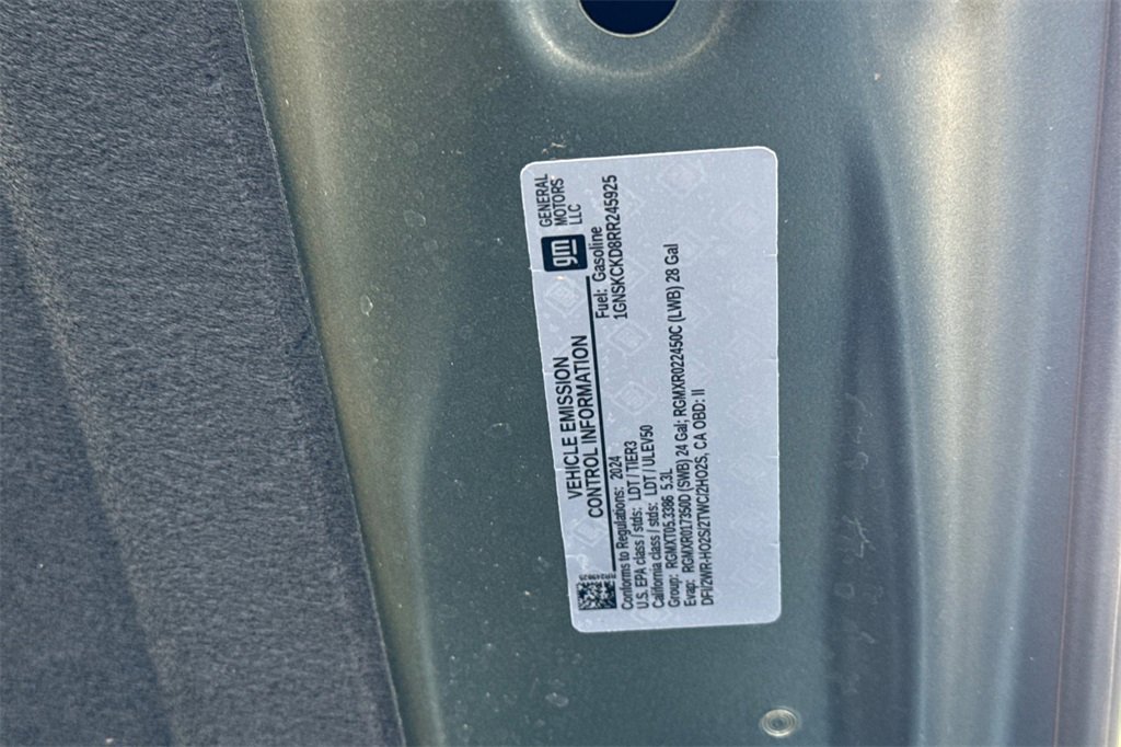 Used 2024 Chevrolet Suburban LT image 40