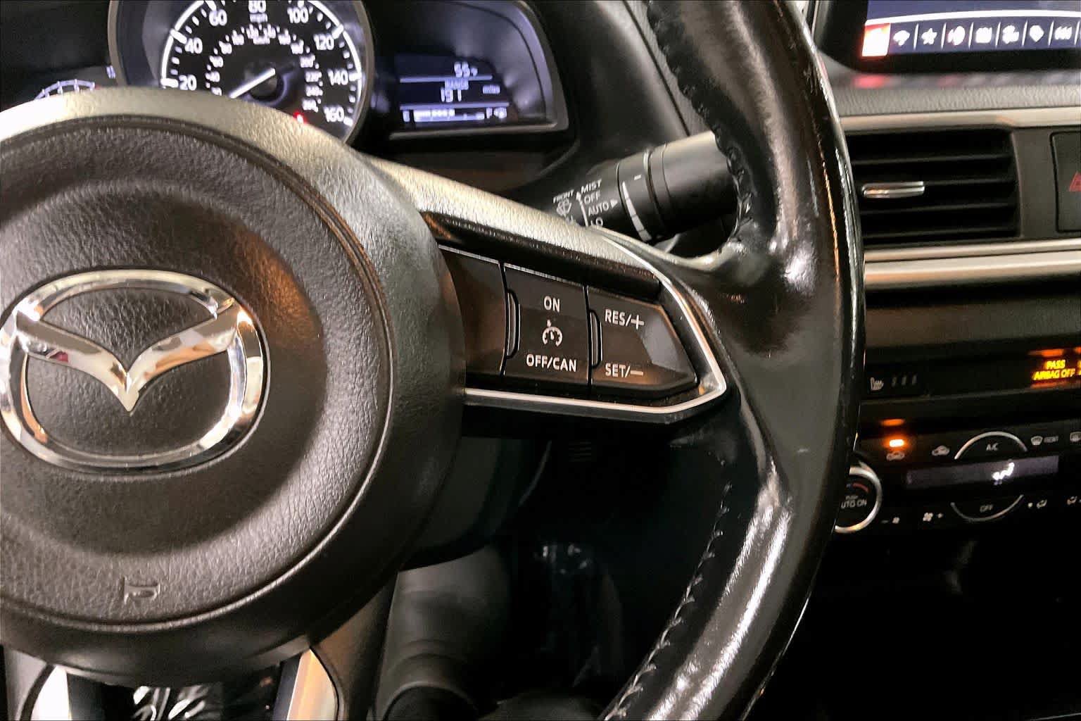 Used 2018 MAZDA MAZDA3 Touring FWD image 25