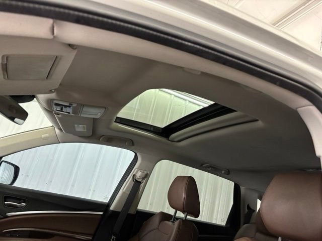 Used 2017 Acura MDX w/ Technology Package FWD image 9