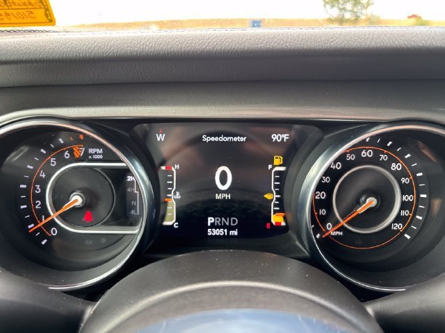 Used 2021 Jeep Gladiator Overland AWD/4WD image 15
