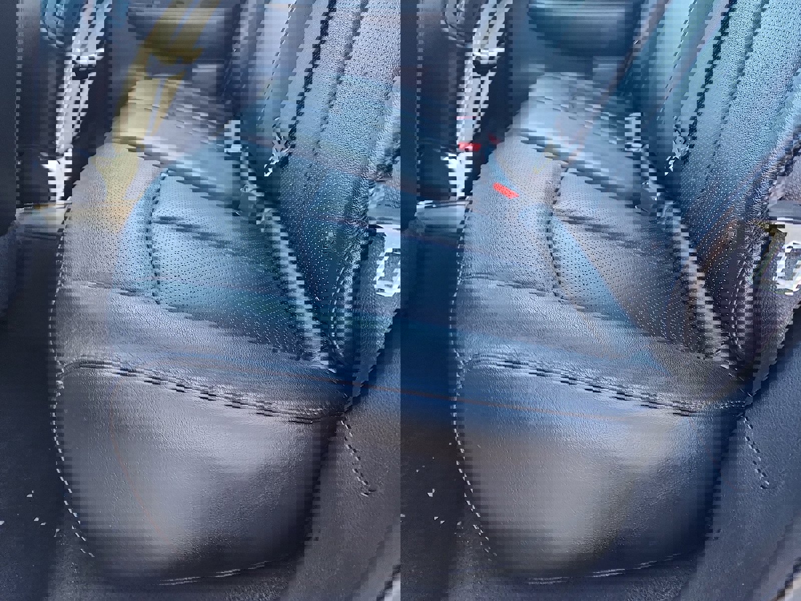 Used 2015 Nissan Leaf SL w/ Premium Package image 26