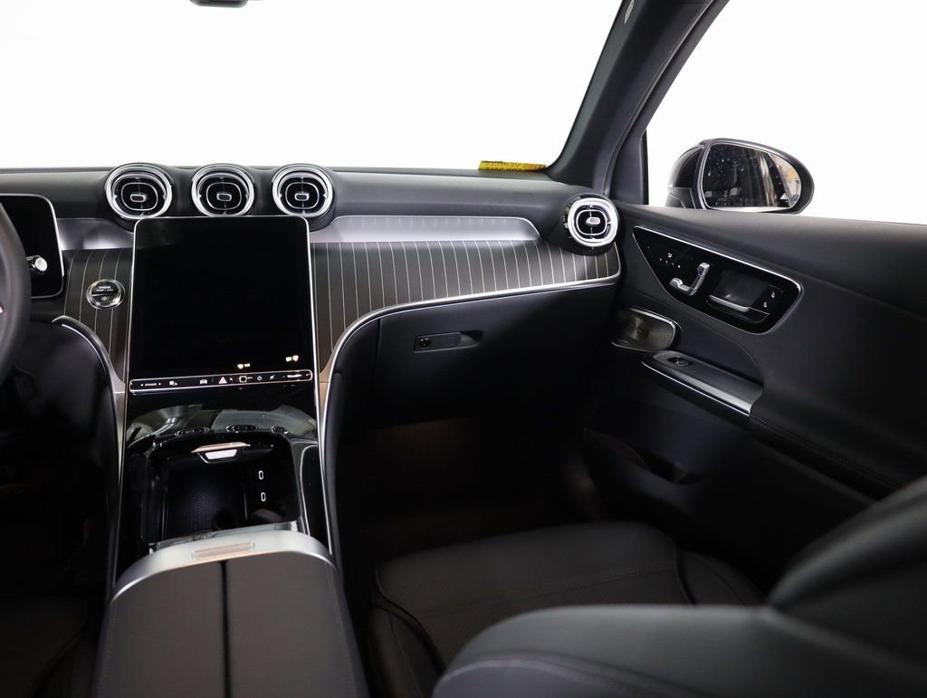 Certified 2026 Mercedes-Benz GLC 300 GLC 300 image 40