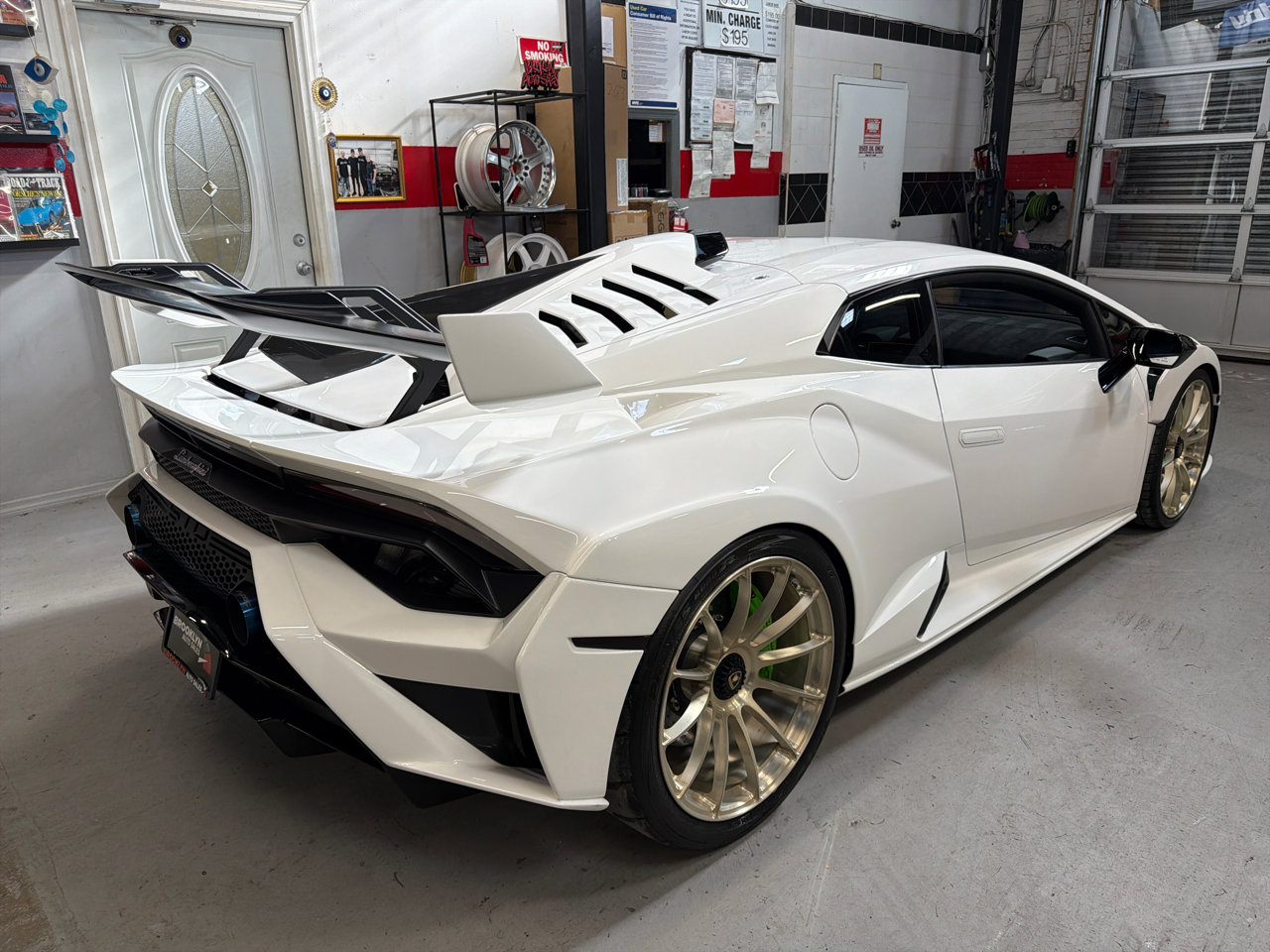 Used 2022 Lamborghini Huracan STO image 4