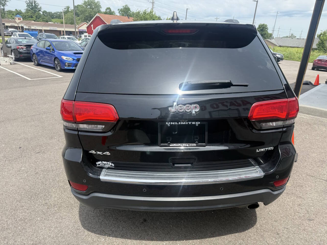 Used 2019 Jeep Grand Cherokee Limited AWD/4WD image 9