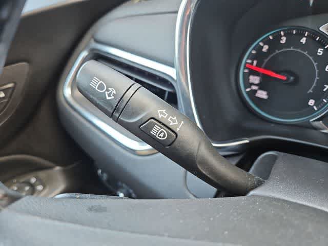 Used 2024 Chevrolet Equinox LT FWD image 22