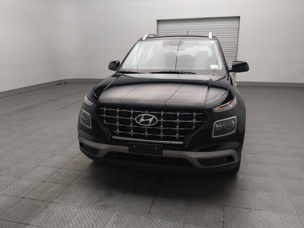 Used 2025 Hyundai Venue SEL FWD image 15