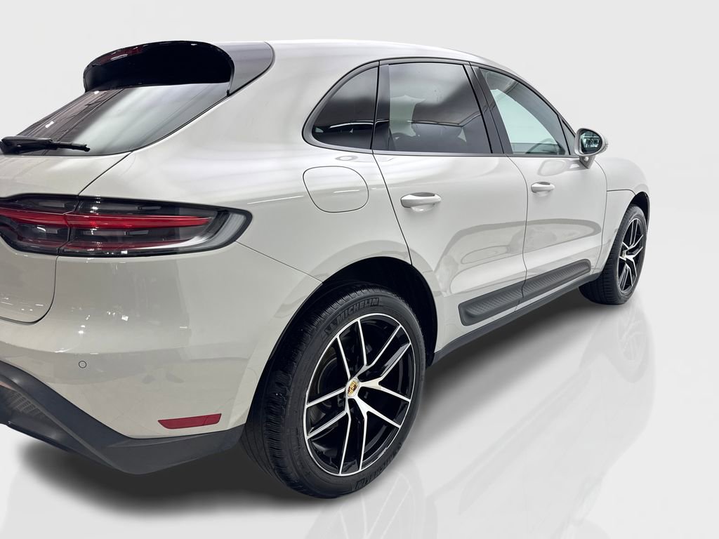 Used 2023 Porsche Macan image 13
