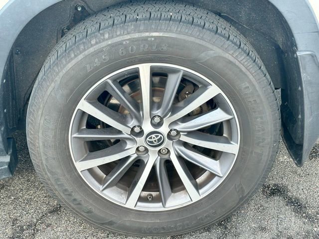 Used 2019 Toyota Highlander XLE AWD/4WD image 7