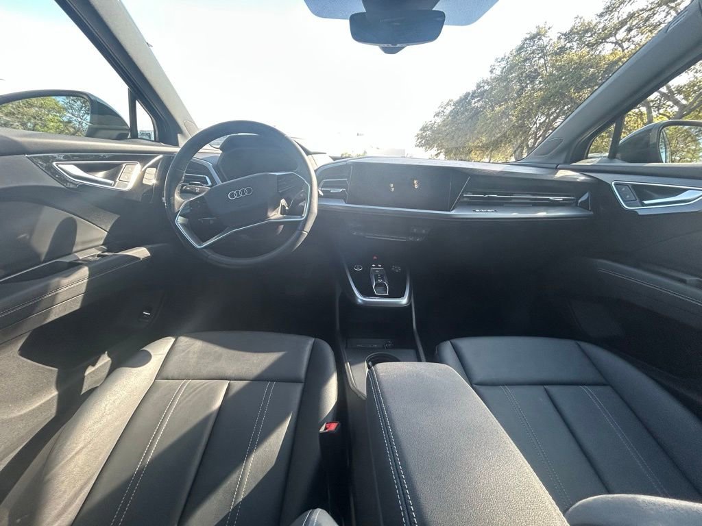 Used 2023 Audi Q4 e-tron Premium w/ Convenience Package image 10