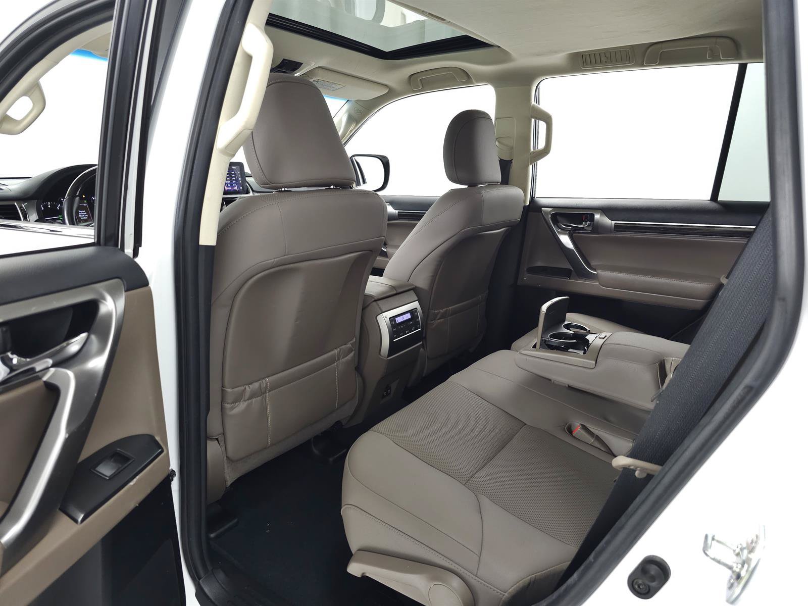 Certified 2023 Lexus GX 460 Premium w/ Premium Package AWD/4WD image 30