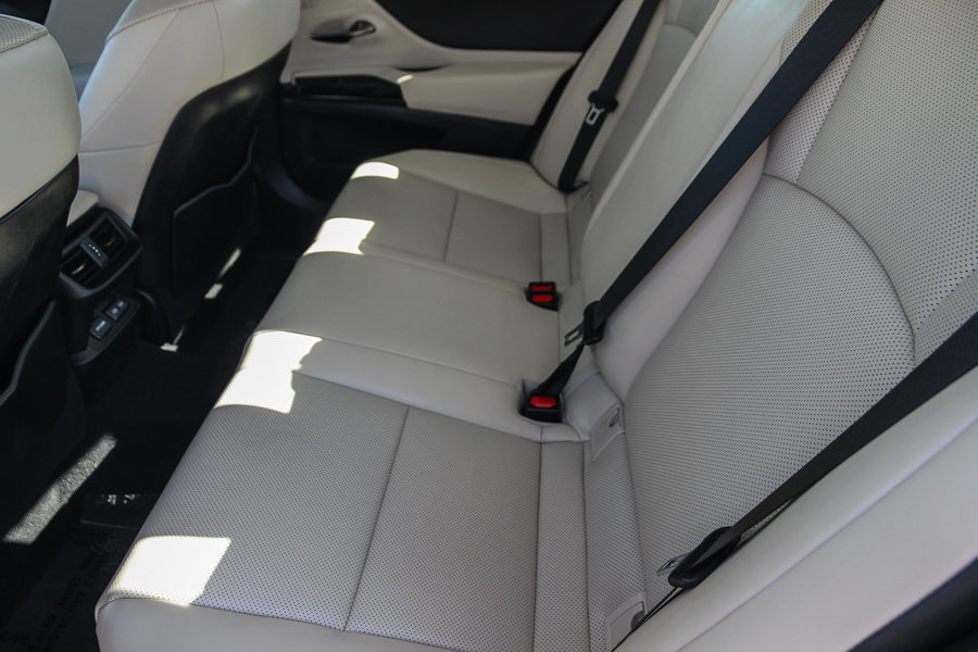 Certified 2024 Lexus ES 300h w/ Premium Package FWD image 20
