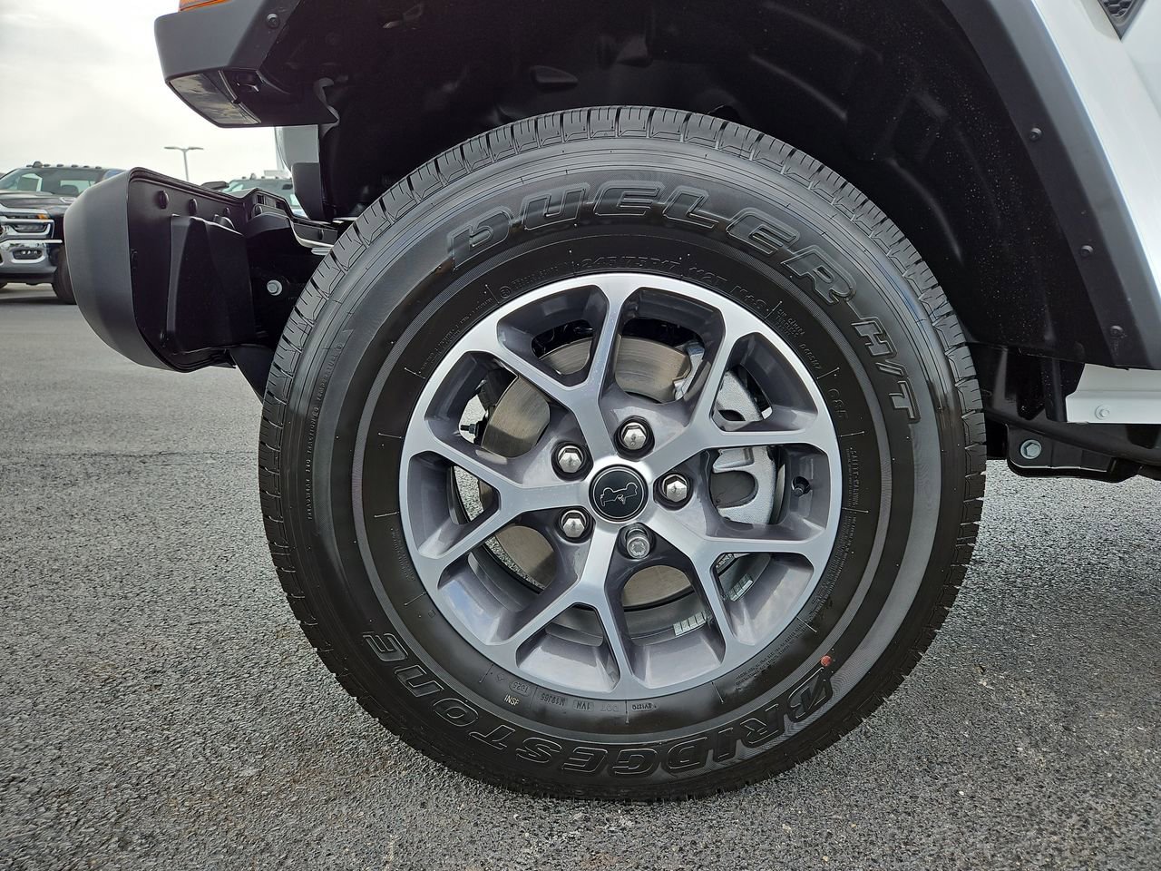 New 2025 Jeep Gladiator Sport image 10