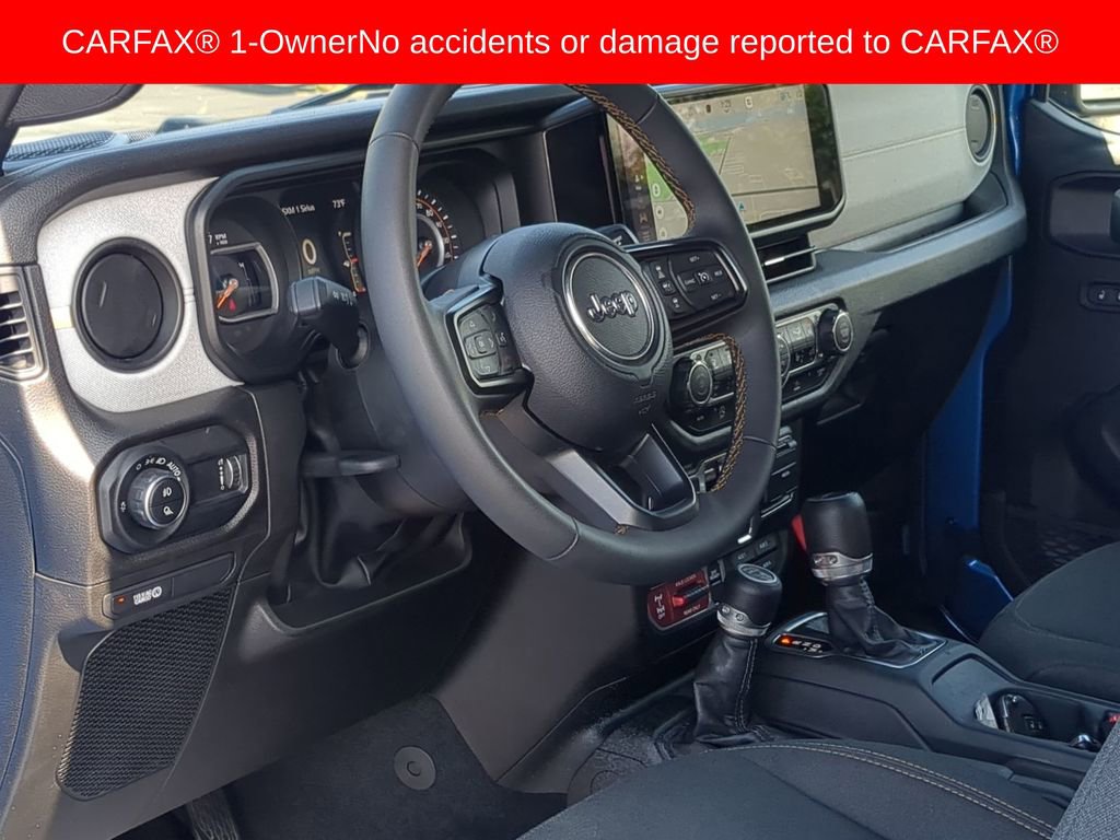 Used 2024 Jeep Gladiator Sport image 2