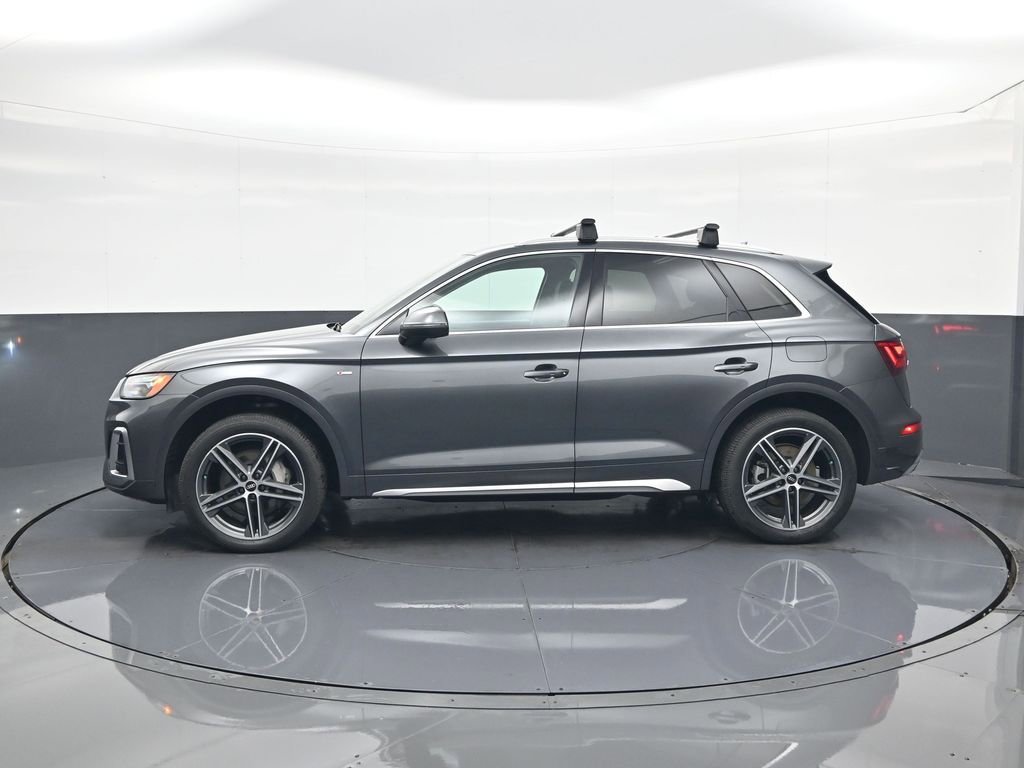 Used 2021 Audi Q5 e Premium Plus w/ Premium Plus Package image 2