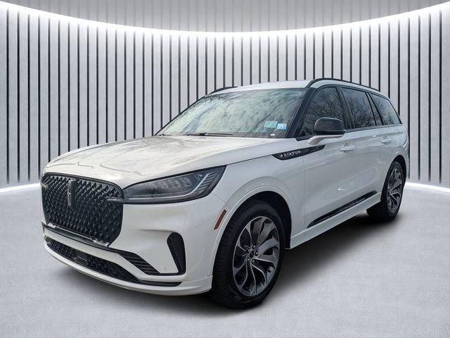 New 2026 Lincoln Aviator 2WD w/ Jet Appearance Package image 6