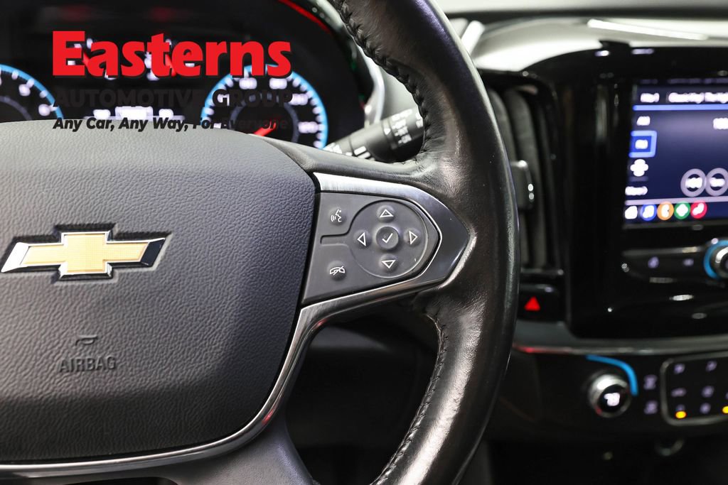Used 2020 Chevrolet Traverse LT FWD image 16