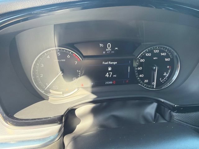 Used 2025 Cadillac XT5 Luxury FWD image 12