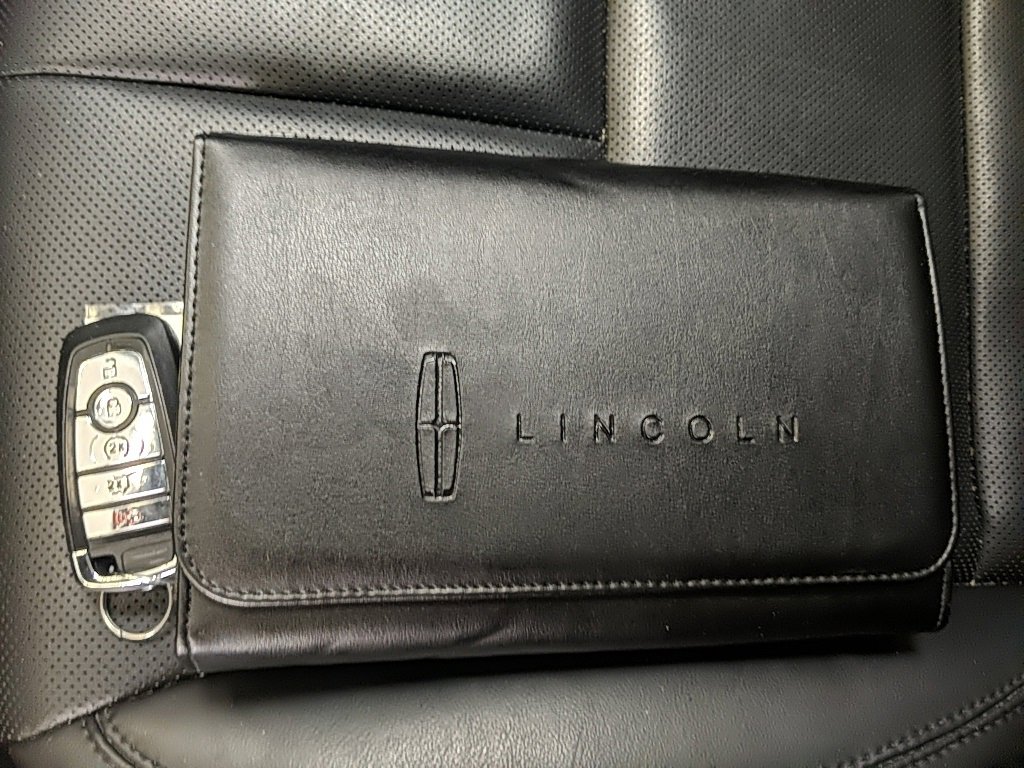 Certified 2022 Lincoln Corsair AWD w/ Equipment Group 101A image 27