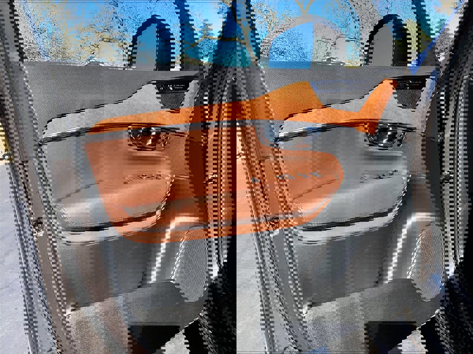 Used 2023 Volvo XC90 T8 Plus image 26