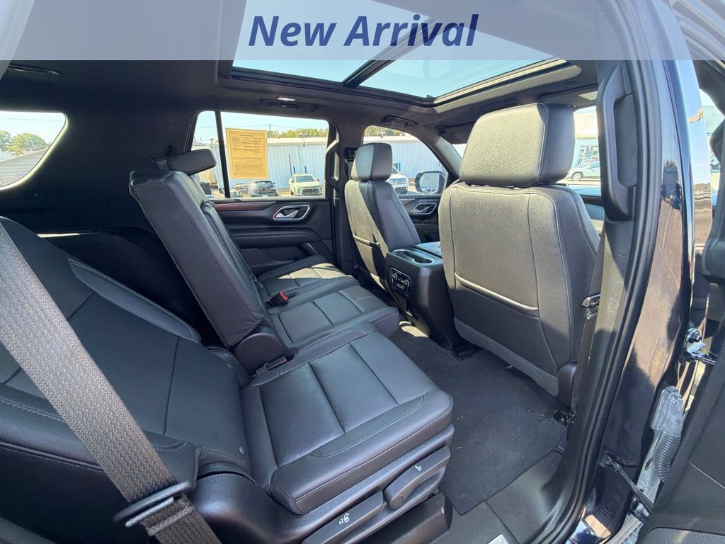 Certified 2022 Chevrolet Tahoe Z71 w/ Luxury Package AWD/4WD image 7