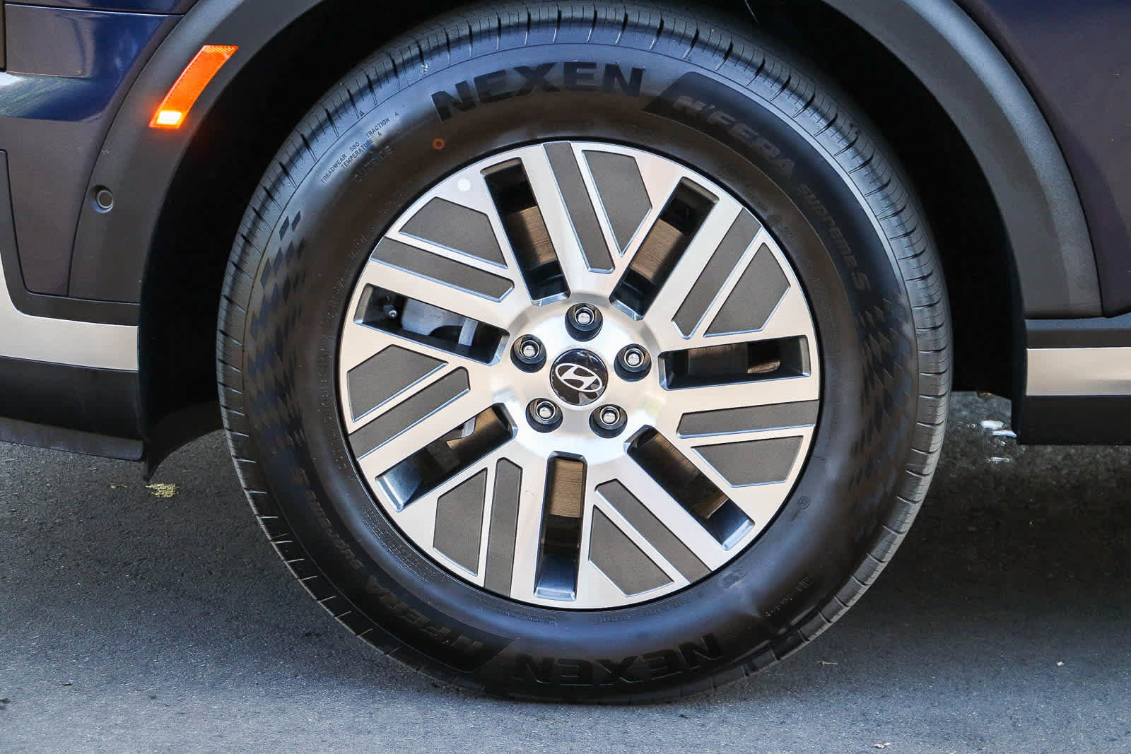 New 2026 Hyundai Palisade SEL Premium FWD image 11