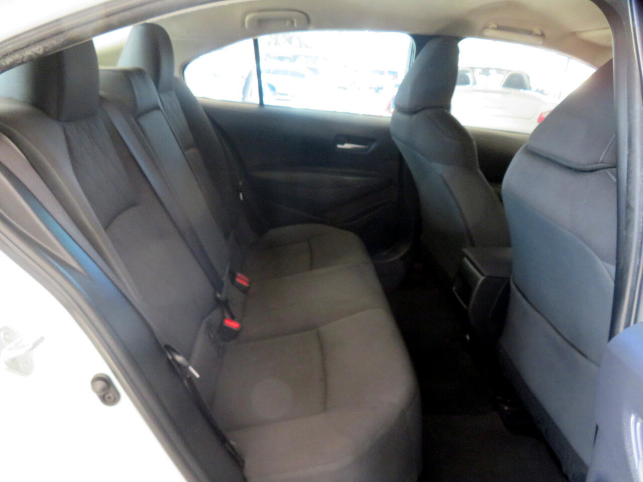 Used 2020 Toyota Corolla LE image 22