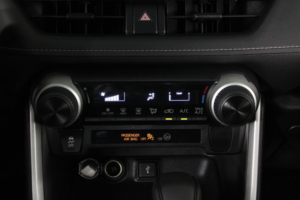 Used 2020 Toyota RAV4 LE image 20