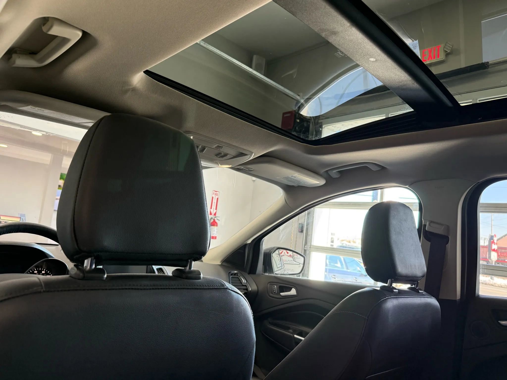 Used 2018 Ford Escape Titanium image 29