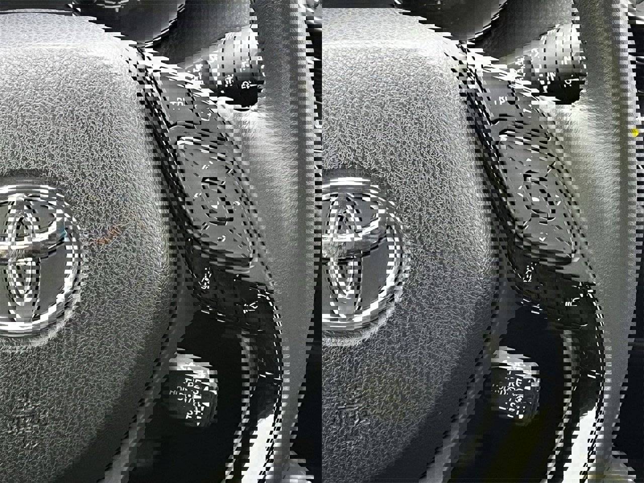 Used 2021 Toyota C-HR Limited image 14