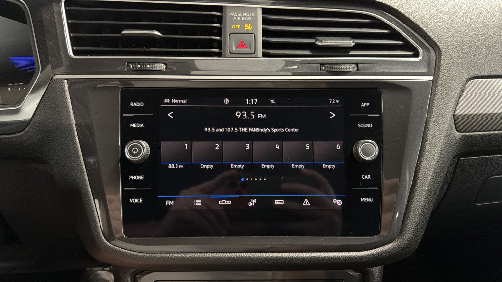 Certified 2024 Volkswagen Tiguan SE AWD/4WD image 24