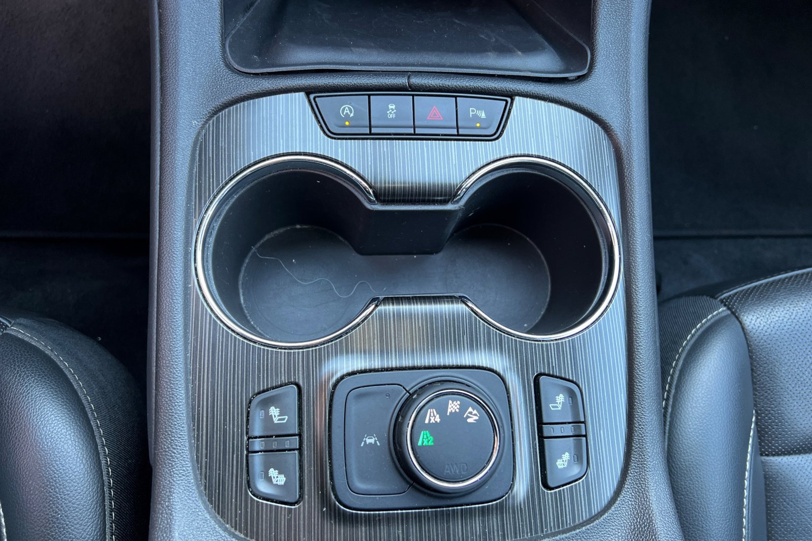 Used 2023 GMC Acadia SLT image 42