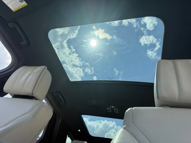Used 2020 Land Rover Discovery HSE Luxury AWD/4WD image 25