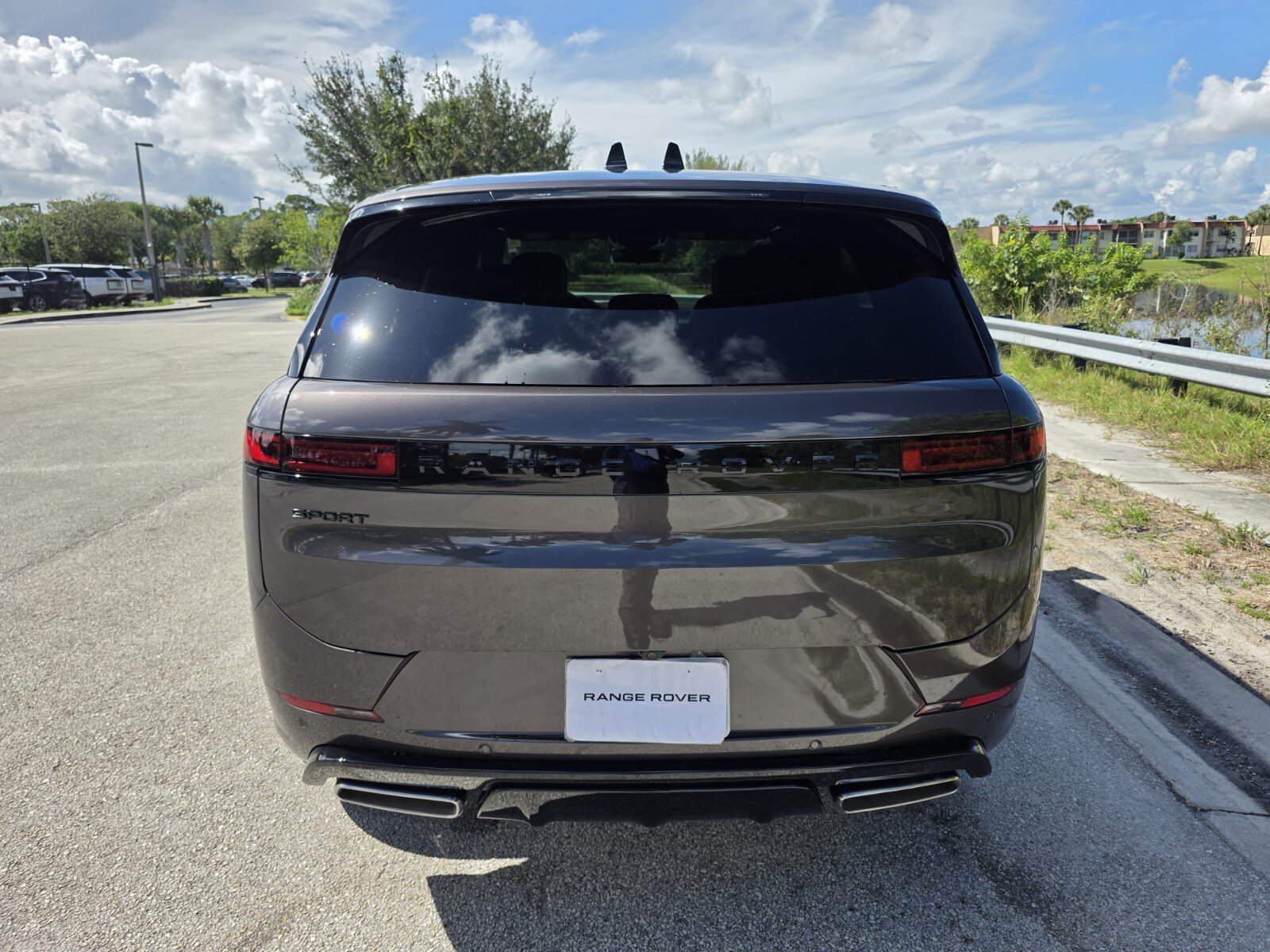 New 2026 Land Rover Range Rover Sport Dynamic SE AWD/4WD image 6